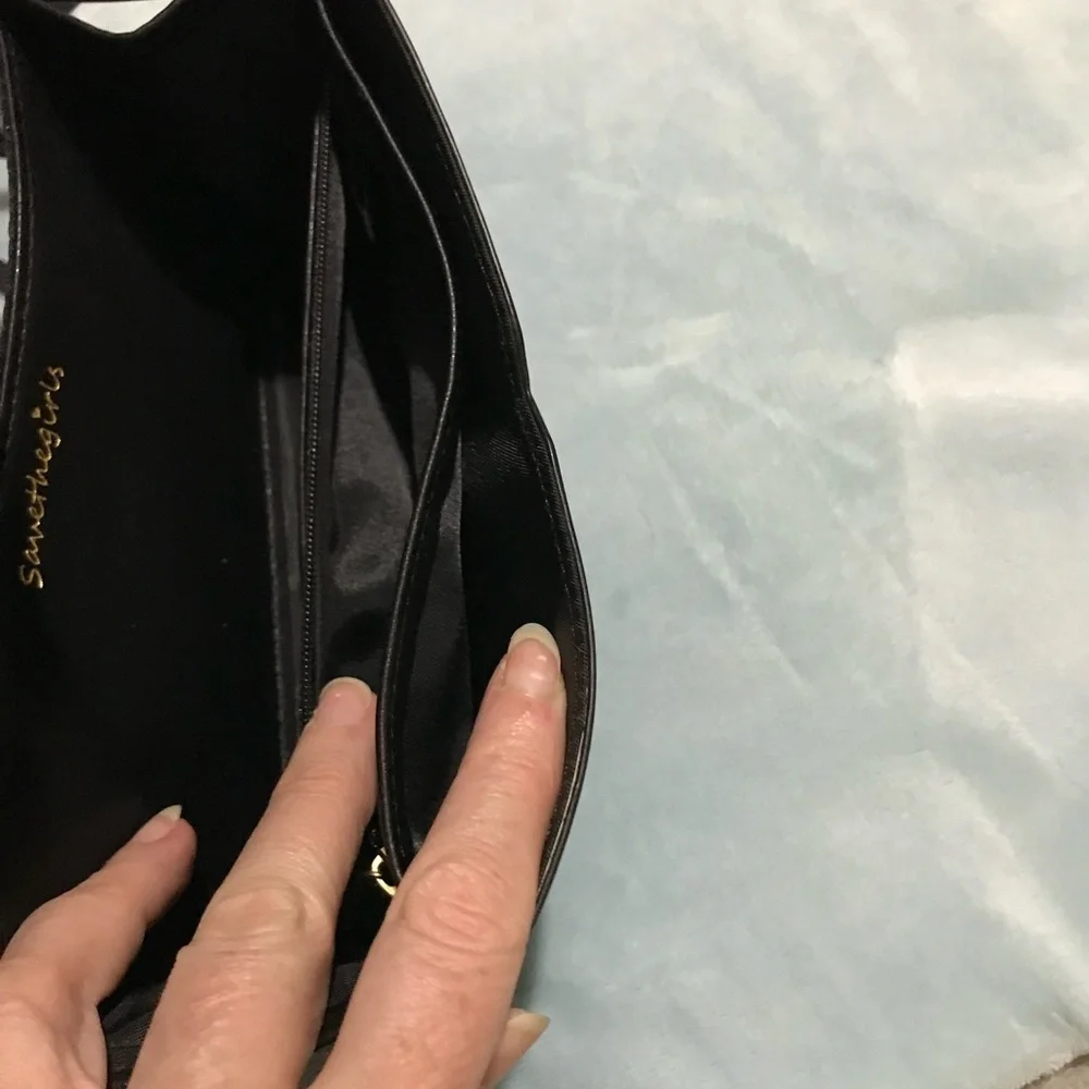 Crossbody with RFID. Touchscreen - Picture 8 of 11